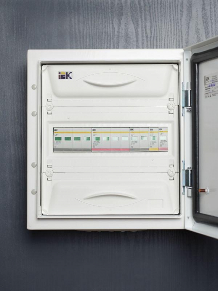 Изображение Ограничитель перенапряжения ОПС1-B 4P KARAT IEK MOP20-4-B